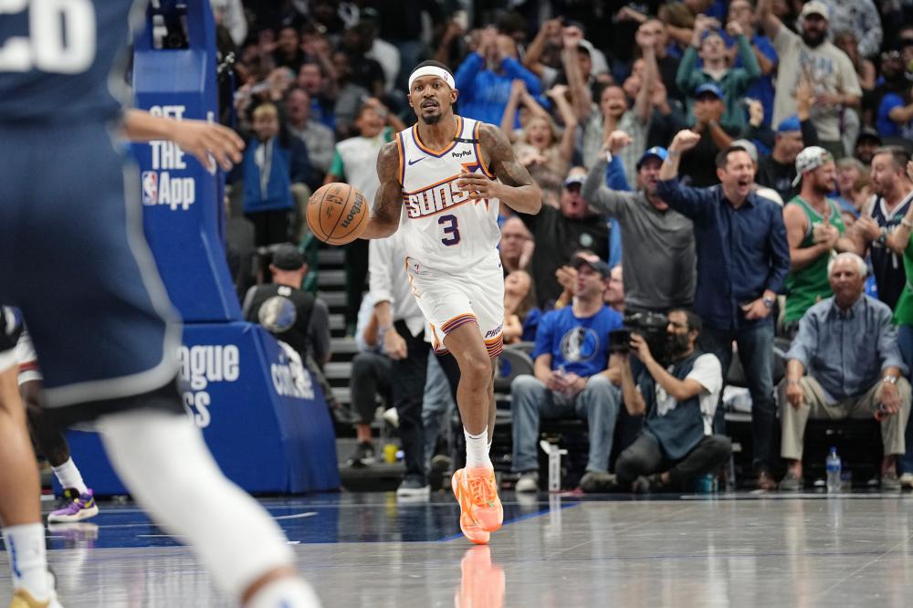 此球在空中 此球在空中