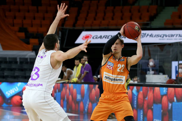 员必须调整 员必须调整